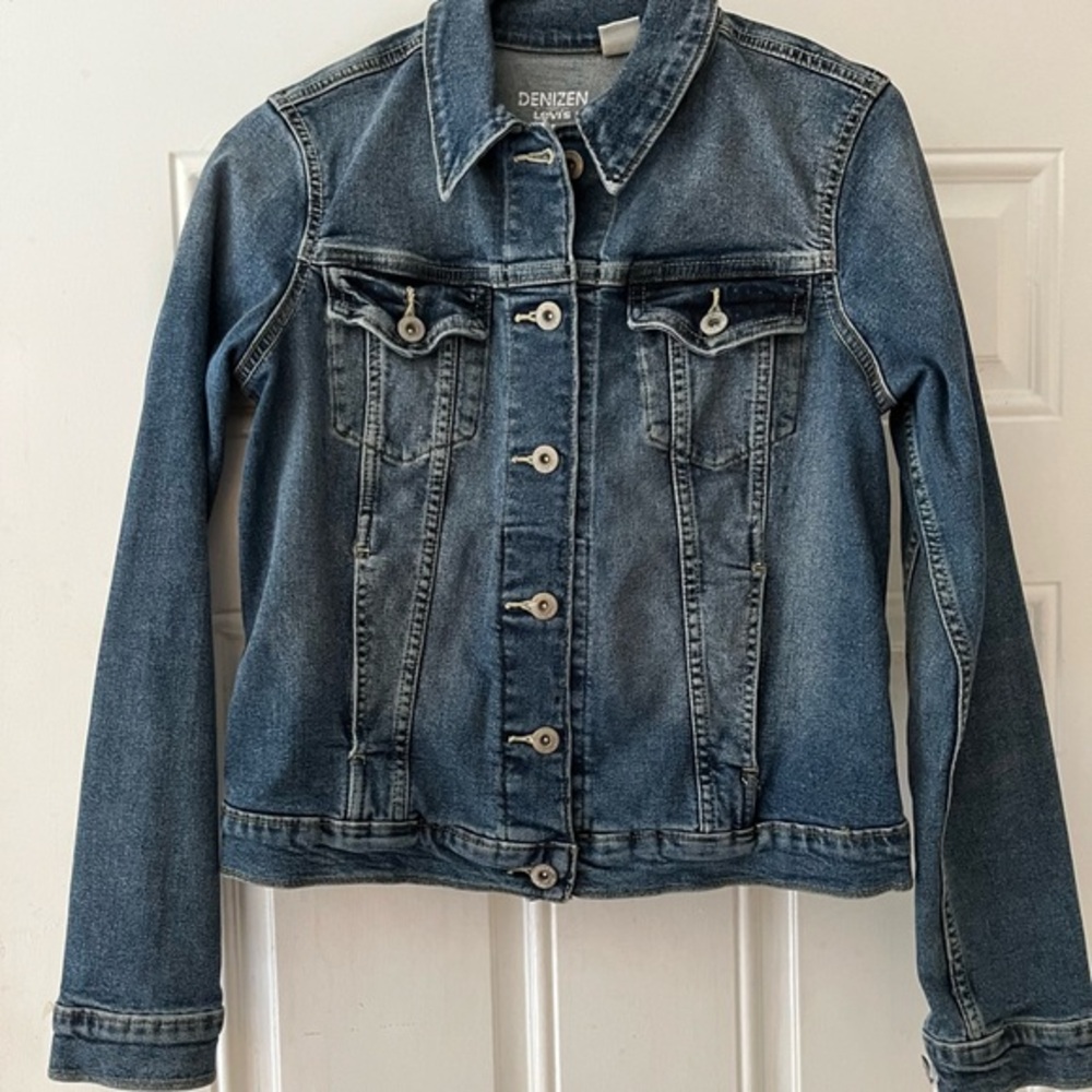 Denizen from Levi's Medium Blue Denim Jacket with White Logo
